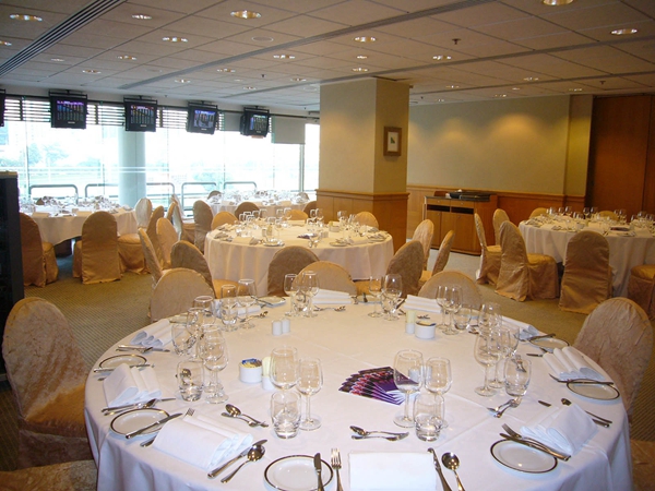 happy-valley-private-box-03.jpg