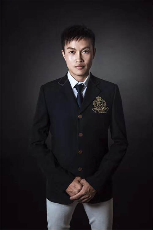 李华.jpg