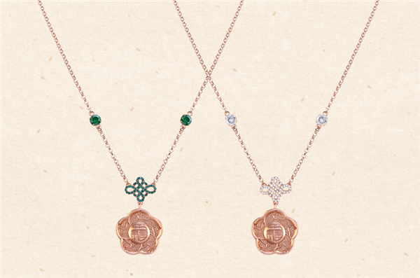 gift-necklace-1.png