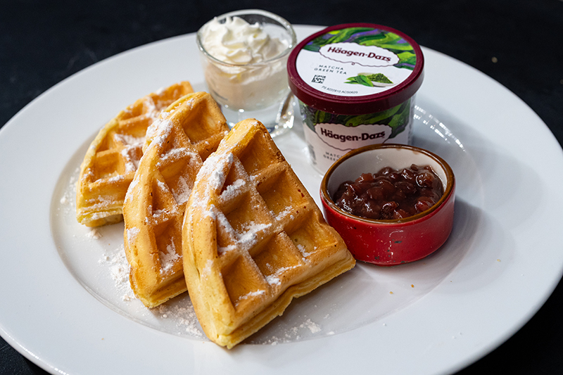 紅豆格仔餅配 Haagen-Dazs 抺茶雪糕.jpg